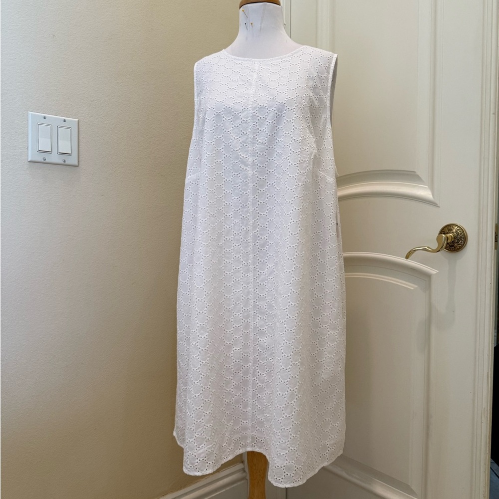 NWT Elegant White eyelet Sleeveless Dress